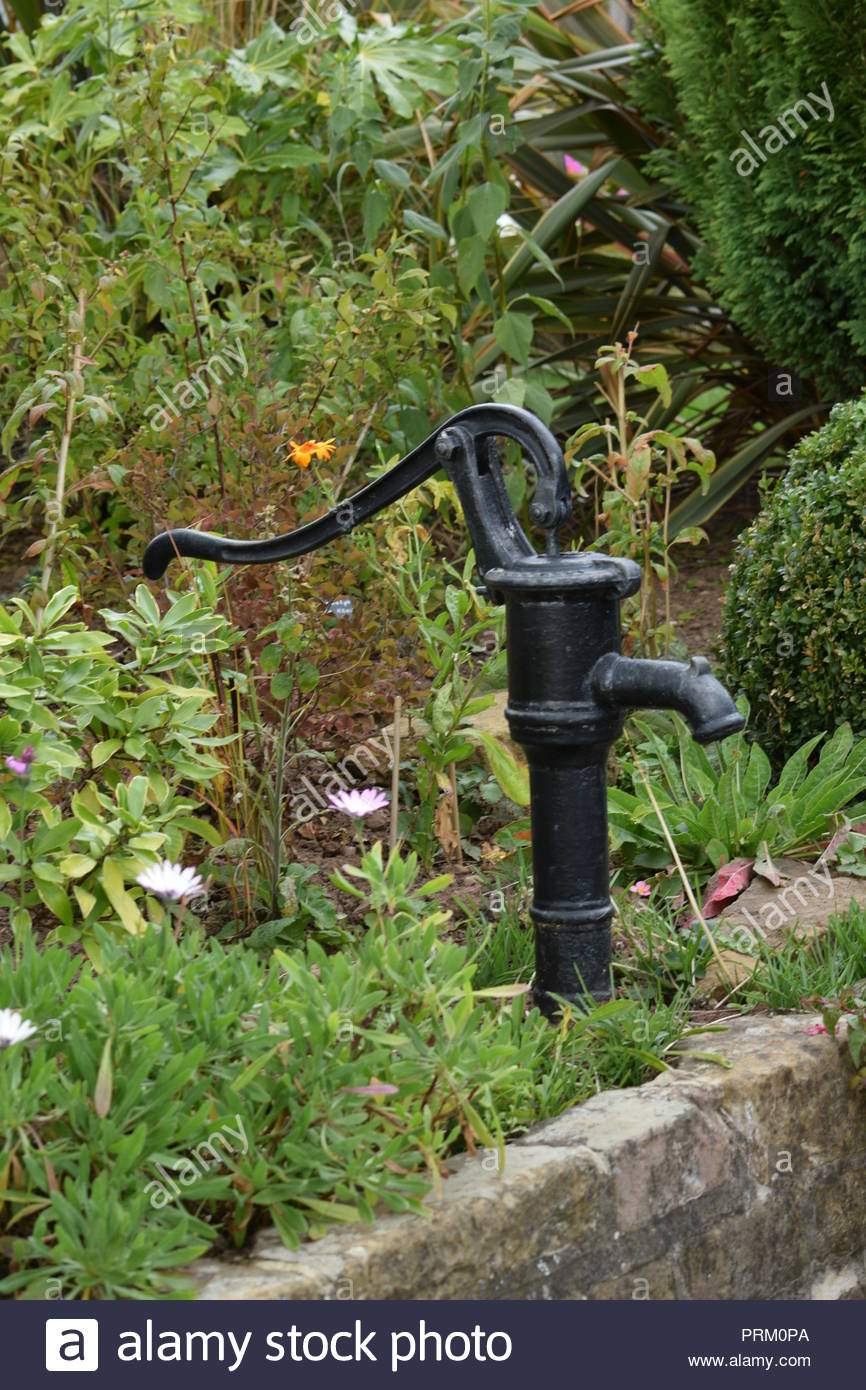 Wasserpumpe Garten Inspirierend Garten Wasserpumpe Stockfoto Bild Alamy